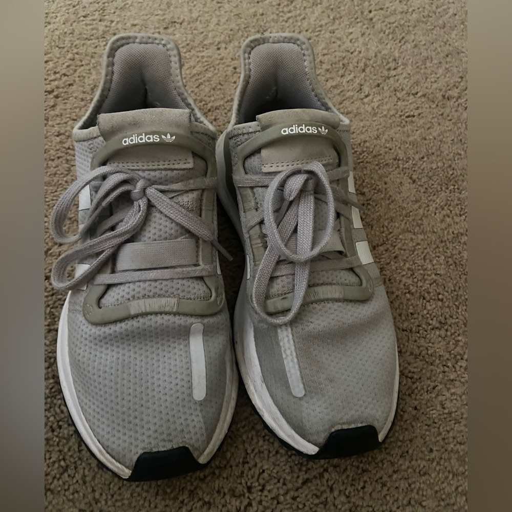 adidas sneaker